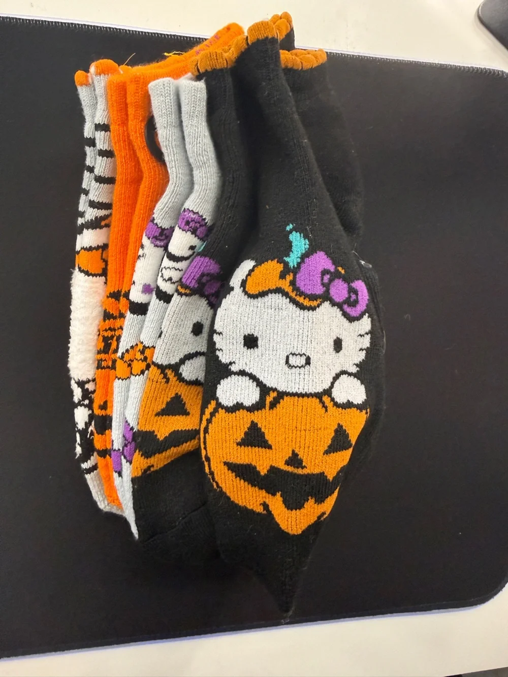 Sanrio Hello Kitty Halloween Socks 4 Pack Womens No Show Non Slip Grippers 4-10